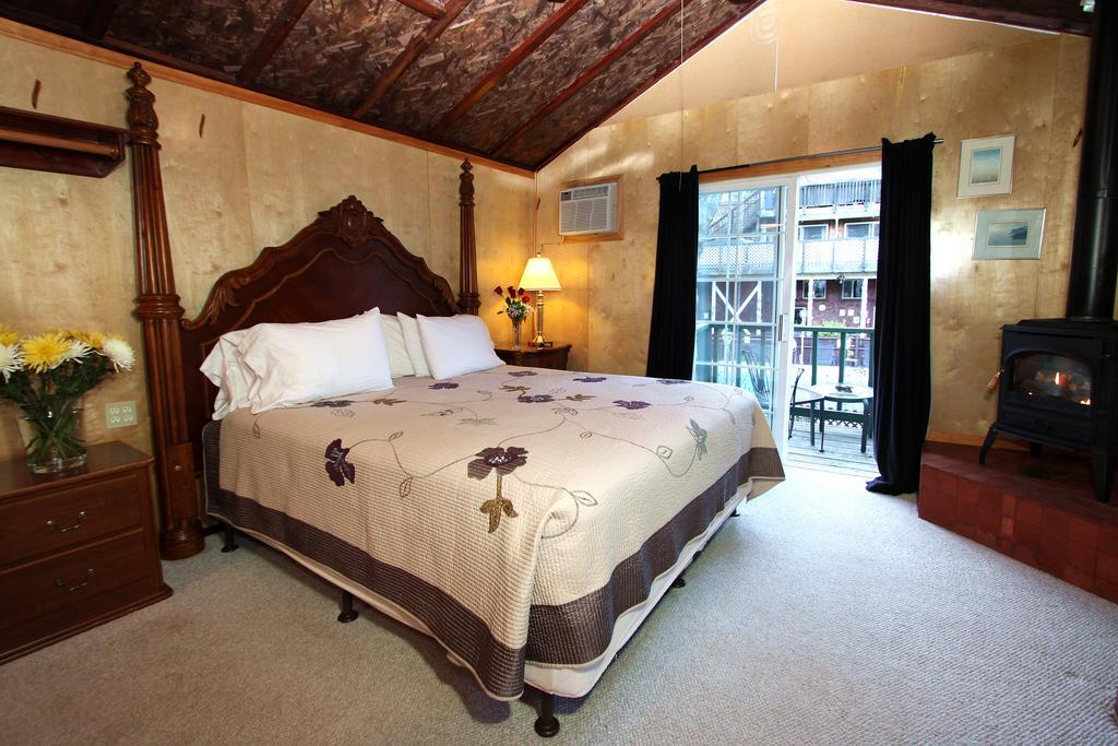 The Woods Hotel - Gay Lgbtq Cabins Герневилл Номер фото